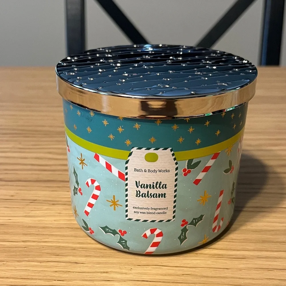 Bath & Body Works 3 Wick Candle. Vanilla Balsam.